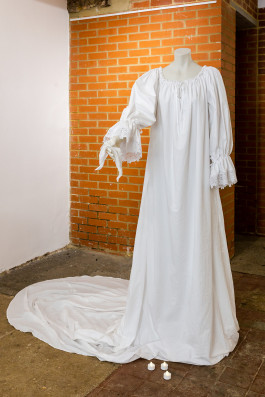 Katie Hogben: Beautiful Consumptive Heroine. Costume, 2022 